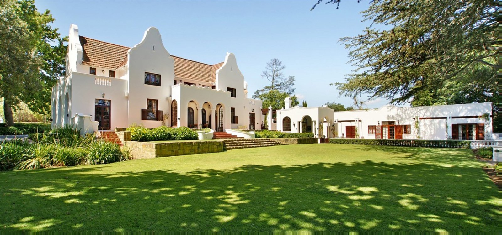 Ridgetimes | This opulent Stellenbosch manor is steeped in history